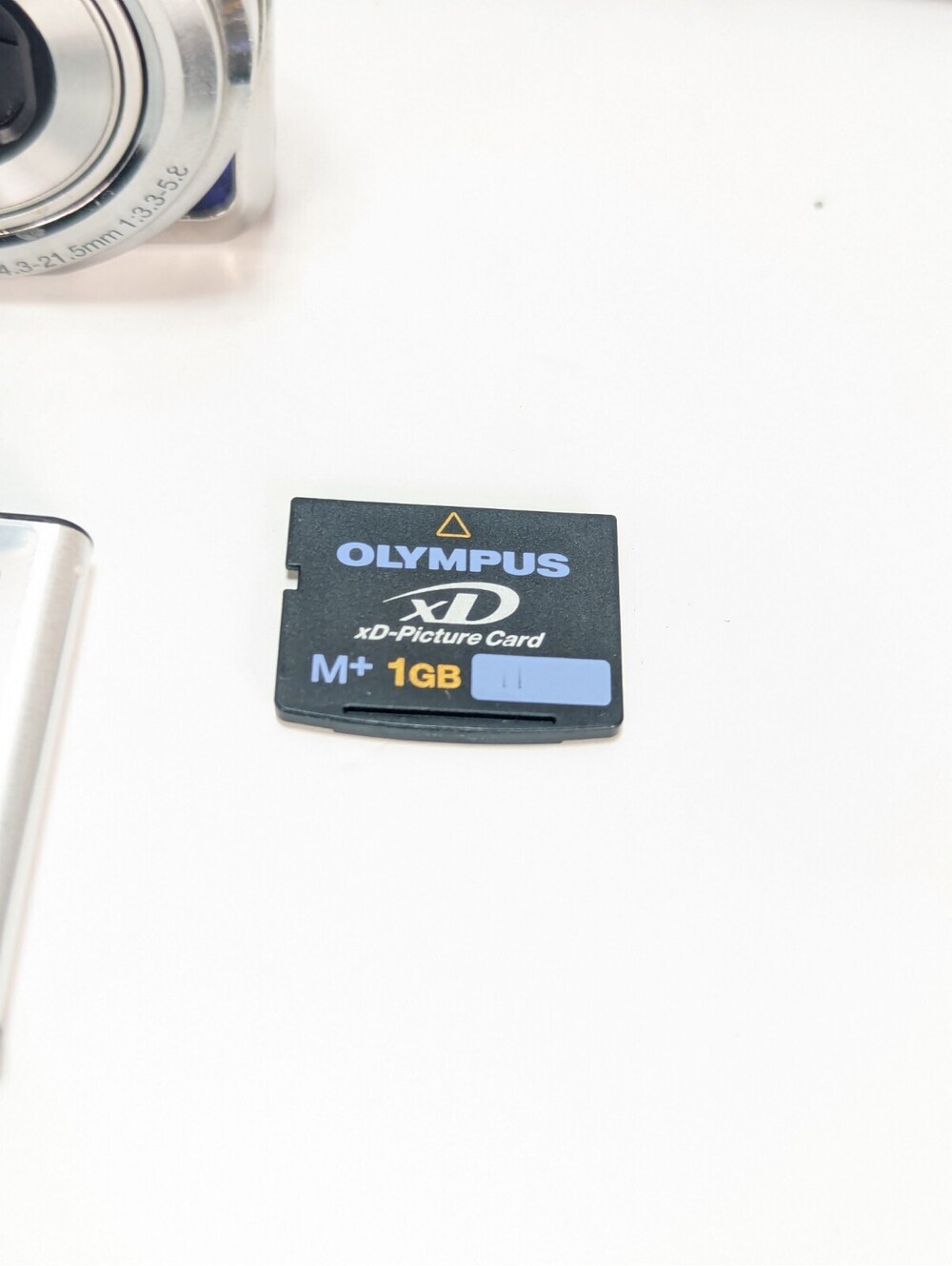 Olympus FE-5020 12MP Digital Camera Battery & Charger & Memory Card Purple - Picture 12 of 14